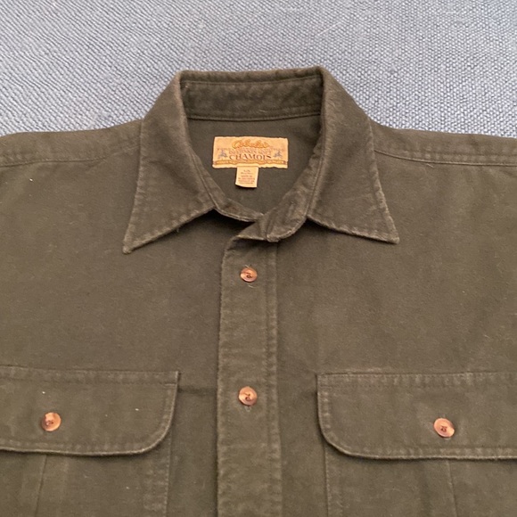 Cabelas mens chamois shirt. Size large. - Picture 2 of 7